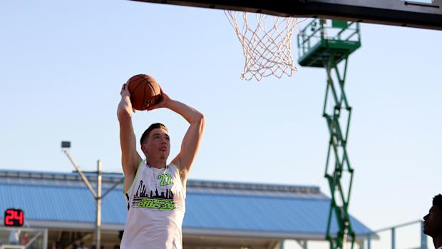 tj-leaf-basketball-recruiting-commitment.jpg